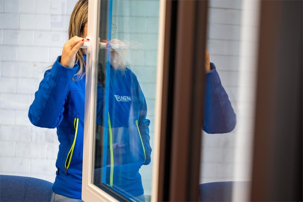 ¿Cuánto ahorraré en la factura de la luz con unas ventanas más eficientes?